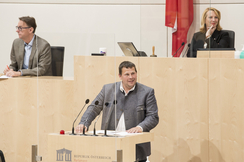 FPÖ-Agrarsprecher Peter Schmiedlechner im Parlament.