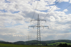 Hohe Stromkosten sind noch immer eine Belastung vor allem für energieintensive Industriezweige.