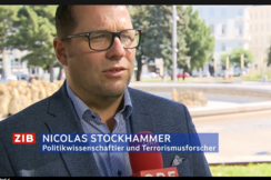 Der ORF ließ in der ZiB1 vom 6. September die Anti-Teichtmeister-Demonstrationen von einem Terrorismusforscher analysieren.