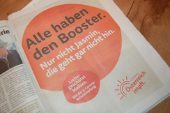 Mit dümmlichen Inseraten um viel Steuergeld wurde subtil Propaganda für die Coronaimpfung gemacht.