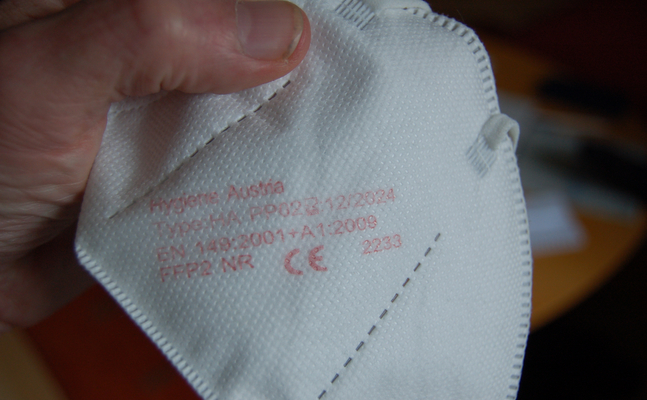 Bei der Hygiene Austria wurden chinesische Schutzmasken aus "Made in Austria" umgestempelt.