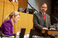 FPÖ-Mediensprecher Christian Hafenecker im Nationalrat.