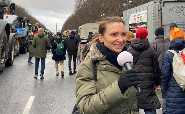 FPÖ-Nationalratsabgeordnete Susanne Fürst bei der Abschlusskundgebung der Bauerndemo in Berlin.