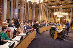https://www.parlament.gv.at/person/3489/galerie