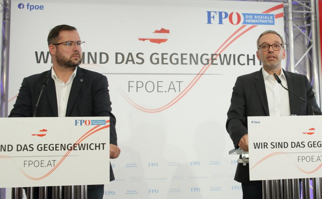 FPÖ-Generalsekretär Christian Hafenecker (l.) und -Bundesparteiobmann Herbert Kickl.