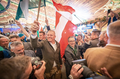 FPÖ-Steiermark-Spitzenkandidat Mario Kunasek (l.) mit -Bundesparteichef Herbert Kickl beim Oktoberfest in Hartberg. 